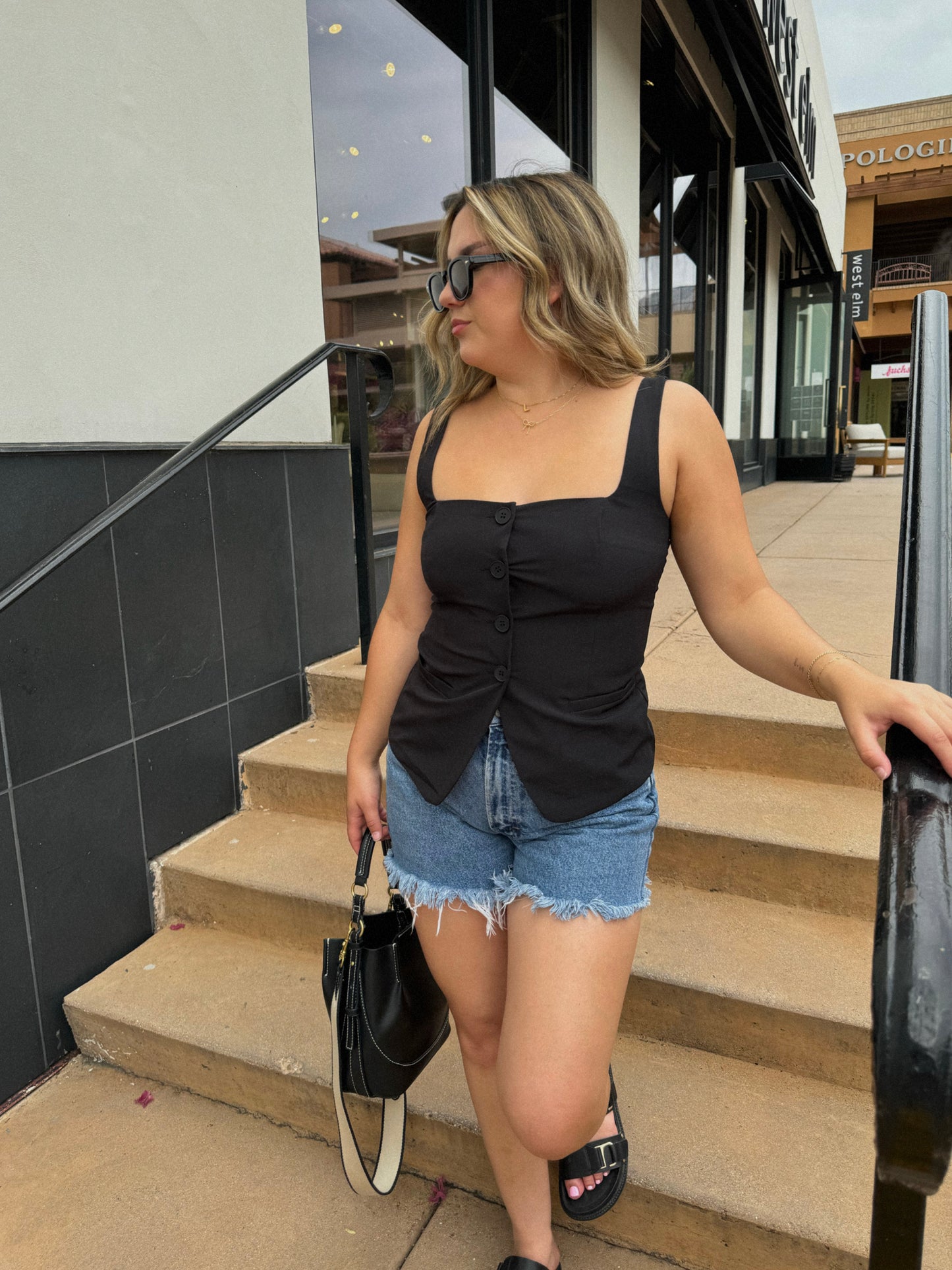 Rodeo Drive Button Tank