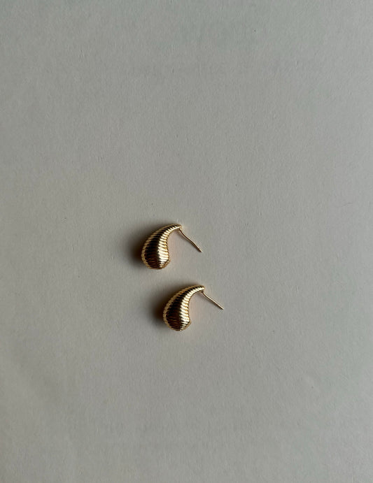 Gold Ribbed Teardrop Earrings