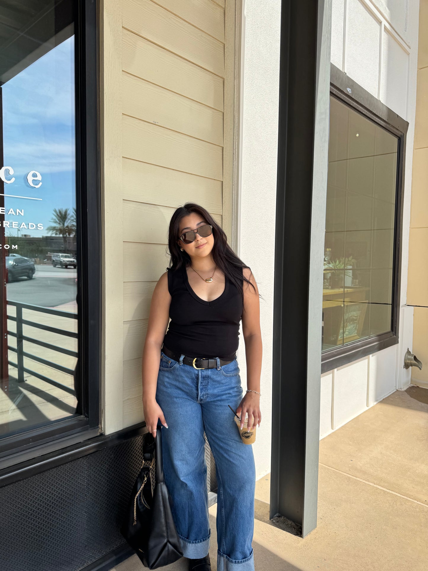 Frame V Neck (Black)